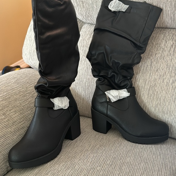 Super cute- Dream Pairs knee high boots. BRAND NEW IN BOX - Picture 4 of 7